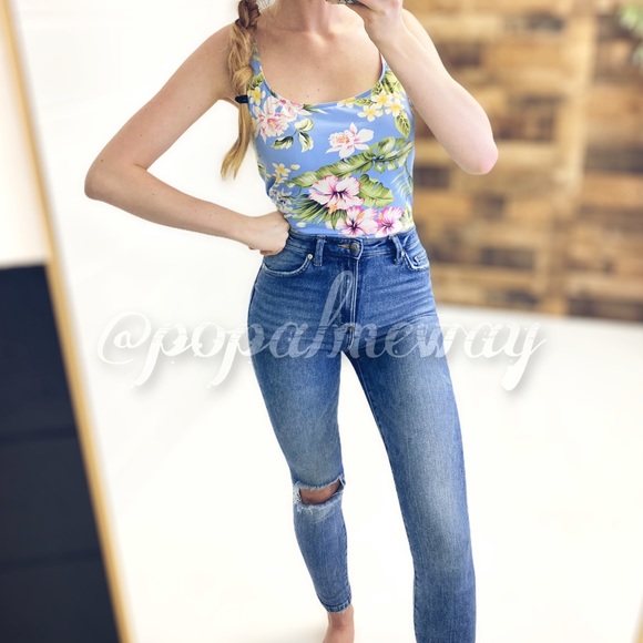 VINTAGE | 1980’s Blue Tropical Paradise Hibiscus Florals Tankini Swimsuit Top - Picture 2 of 6